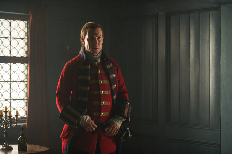 Illustration for article titled Outlander's Ron Moore & Terry Dresbach on Tartans, Redcoats and KNITS